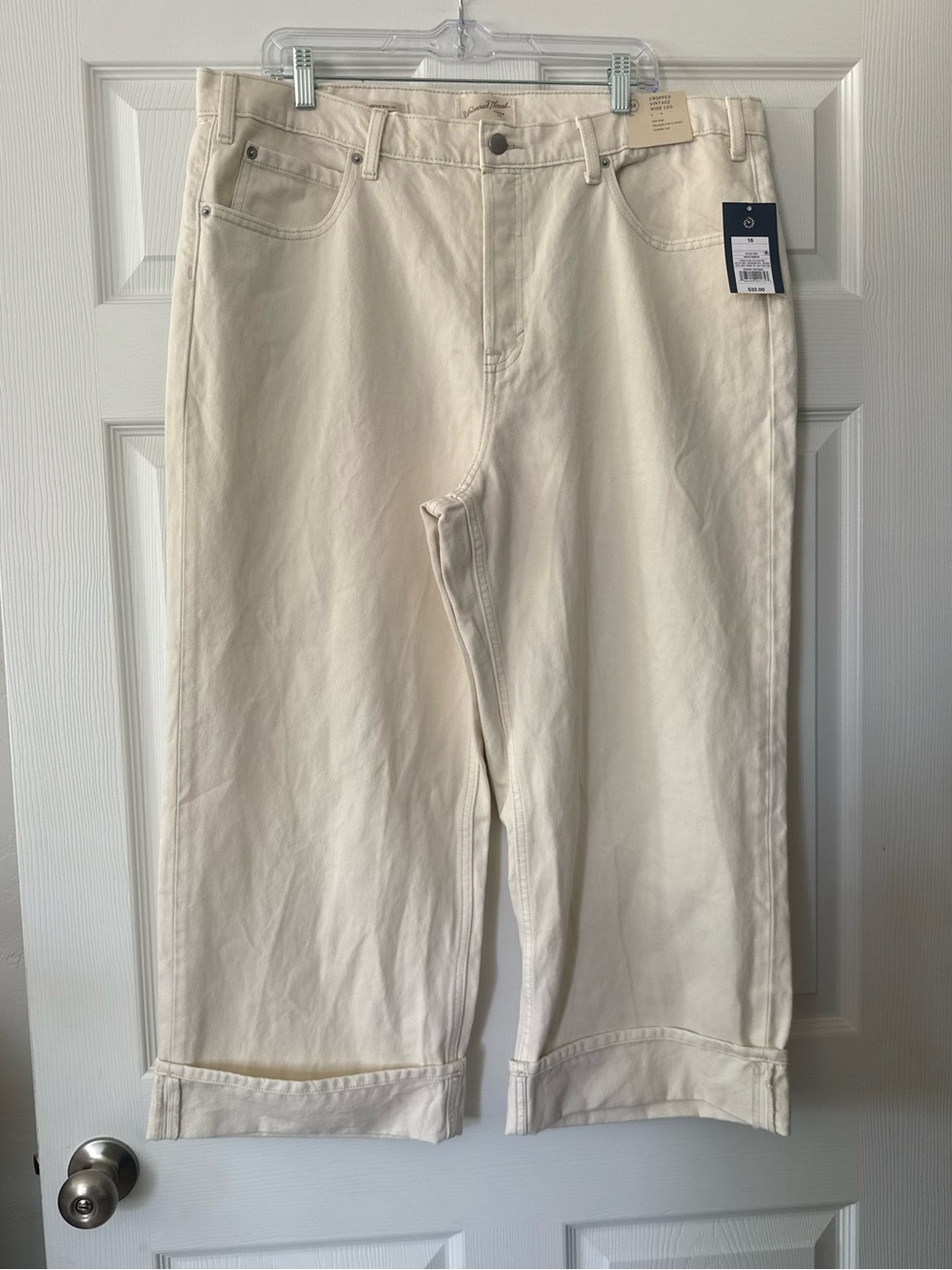 Universal Thread Cream Cropped Wide-Leg Jeans